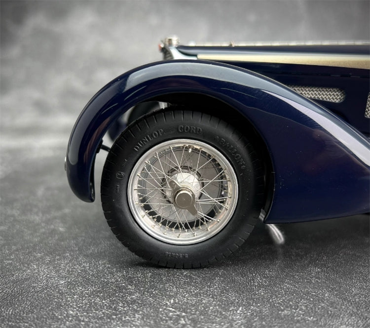 Car Model CMC 1:18 Bugatti 57 SC 1938 Alloy Simulation Car Model Collection