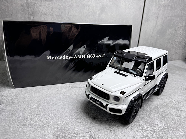 Iscale original Mercedes Benz G63 4X4 AMG Mercedes Benz G-Class 1:18 alloy car model