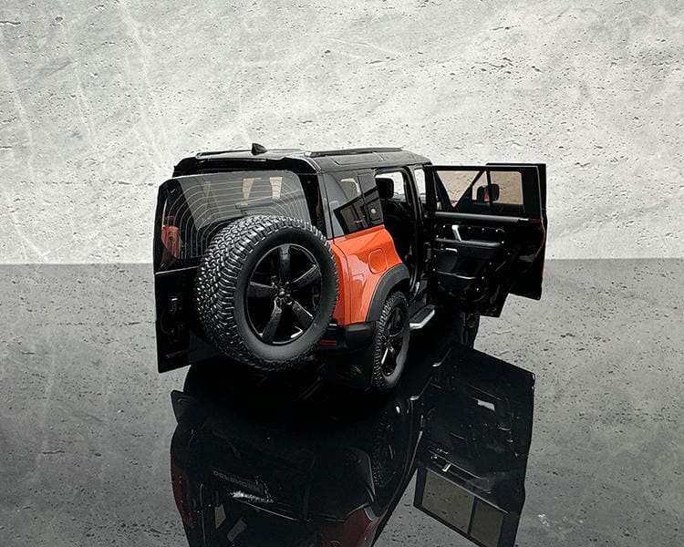 AR 1:18 New Land Rover Defender 110 Kit Edition 2020 Diecast Car Model Orange & Black Commemorative Edition