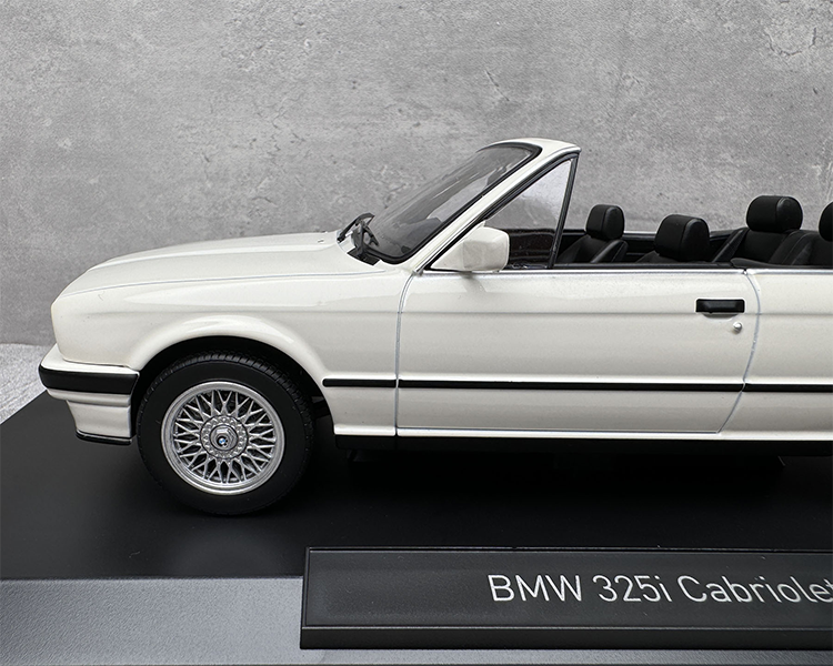 NOREV 1:18 BMW 325i Cabriolet 1991 White Car Model