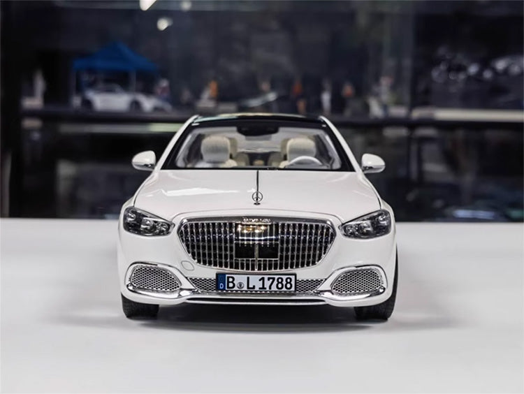 NOREV 1:18 Maybach S680 W223 2021 Car Model Luxury Sedan