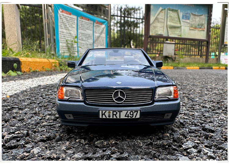 1989 vintage convertible 1:18 Mercedes Benz SL500 dark blue