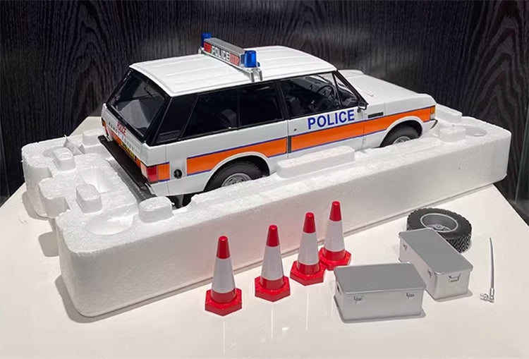 First generation Range Rover police car 1/18 AR ALMOST REAL alloy simulation car model