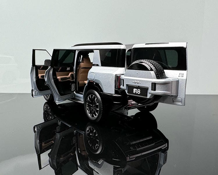 Original BYD Formula Leopard 8 car model BYD Leopard 8 SUV 1:18 off-road vehicle alloy car model collection