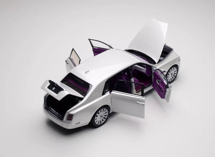 Original 1:18 limited edition Rolls-Royce Phantom eighth generation alloy fully open car model