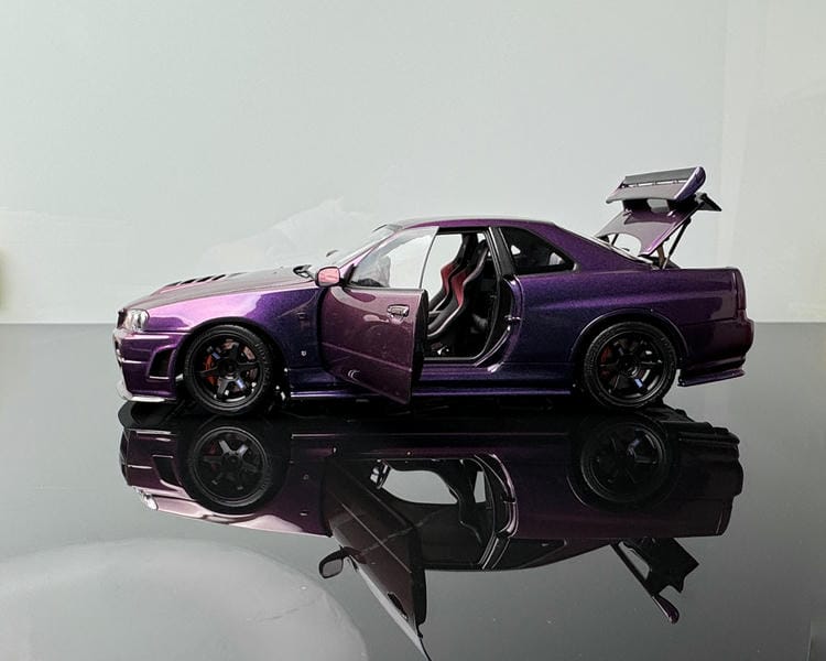 1/18 MOTORHELIX Nissan Skyline GT-R R34 Alloy Model