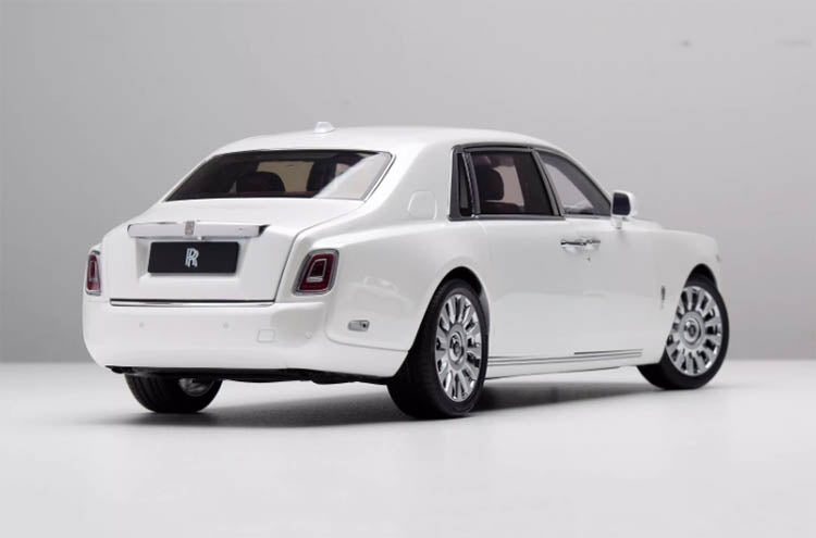 Original 1:18 limited edition Rolls-Royce Phantom eighth generation alloy fully open car model