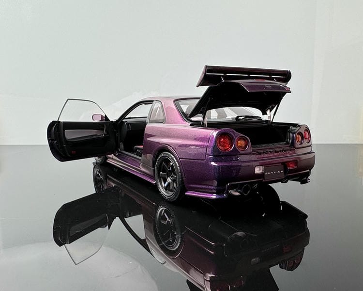 1/18 MOTORHELIX Nissan Skyline GT-R R34 Alloy Model