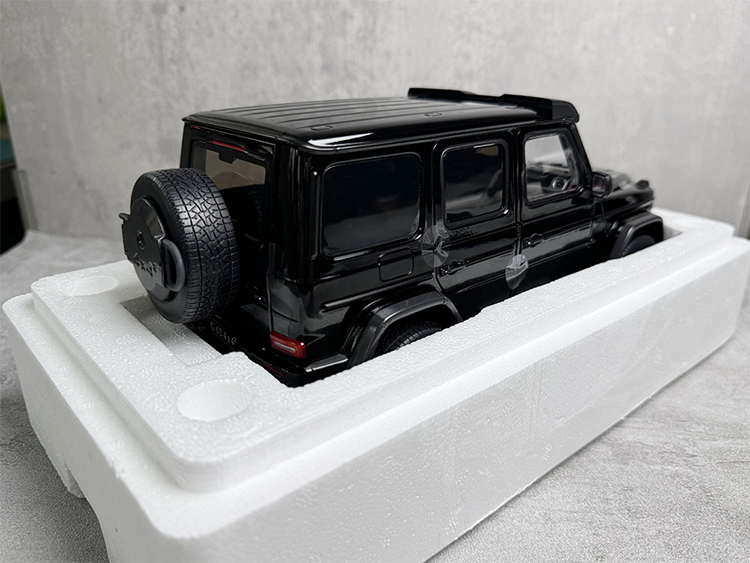 Iscale original Mercedes Benz G63 4X4 AMG Mercedes Benz G-Class 1:18 alloy car model