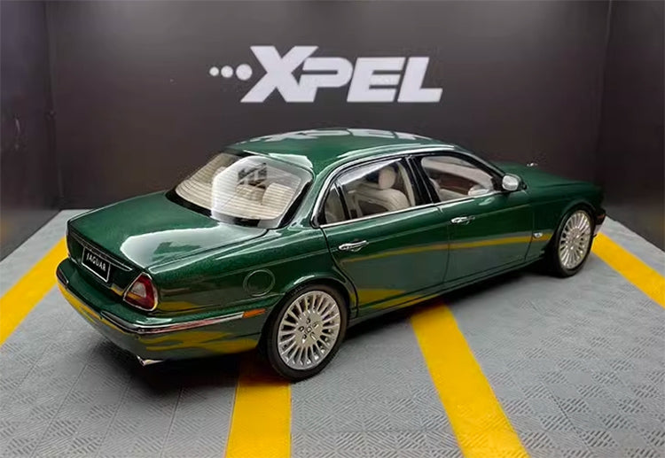 ALMOST REAL AR 1:18 Jaguar XJ6 Jaguar X350 alloy car model