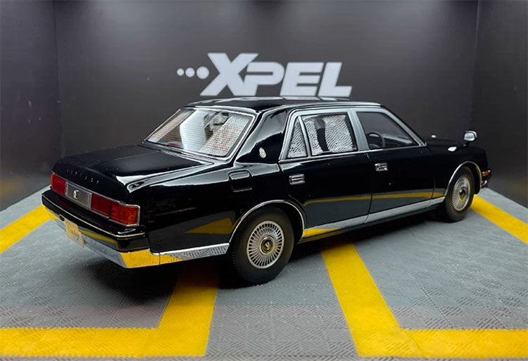 Almost Real 1997 Toyota Century 1:18 alloy simulation car model