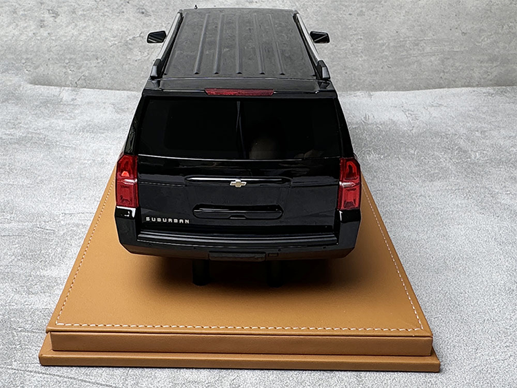 Chevrolet Suburban Black 2015 GOC&Vehicle Ar Co branded Resin Car Model 1:18