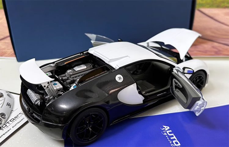 AUTOART 1/18 Bugatti Veyron Panda Super car Alloy Car Model