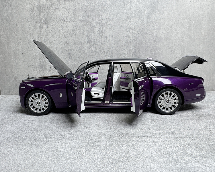 Limited collection of the original eight generations of Rolls-Royce Phantom car model 1:18 alloy car model gifts