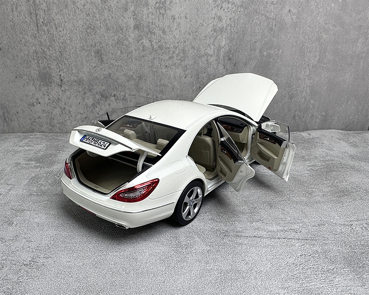 NOREV1:18 Mercedes-Benz CLS hunting version BRAKE alloy simulation car model classic sentiment