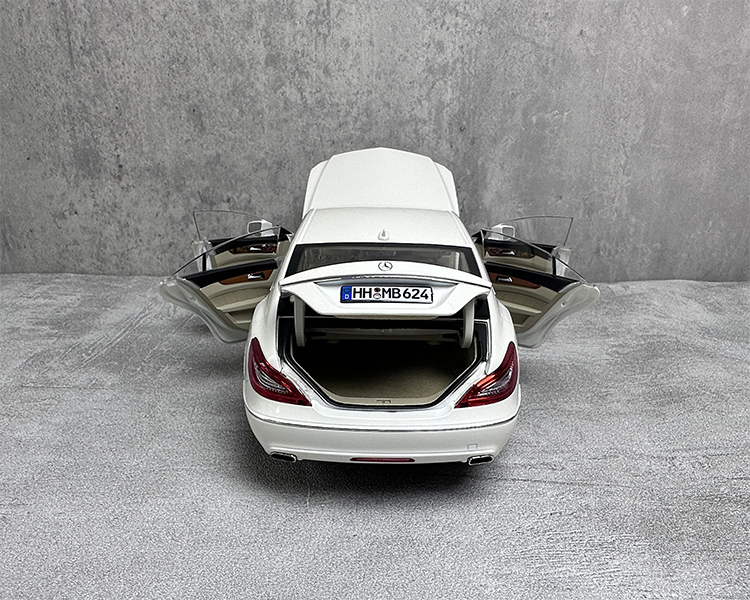 NOREV1:18 Mercedes-Benz CLS hunting version BRAKE alloy simulation car model classic sentiment