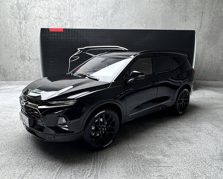 Original car model Shanghai GM 1:18 Chevrolet Blazer RS alloy simulation car model collection