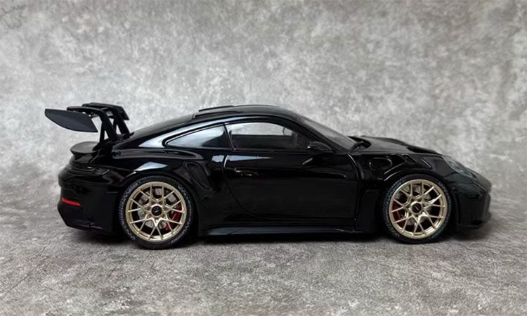 Minichamps Porsche 911 992GT3 RS 2022 1:18 Collection of simulated alloy car models