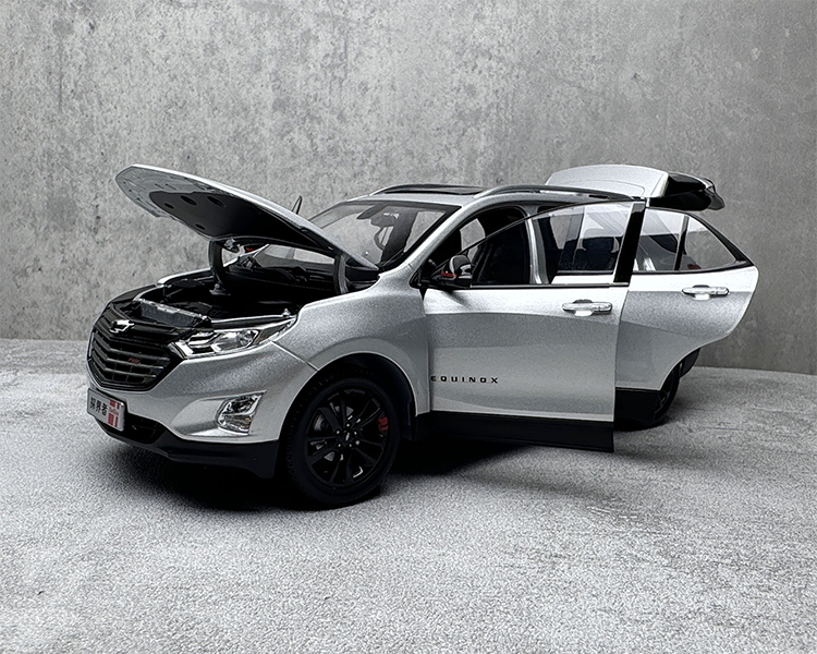 Original 1:18 SAIC-GM Chevrolet Equinox redline Alloy Simulation Car Model