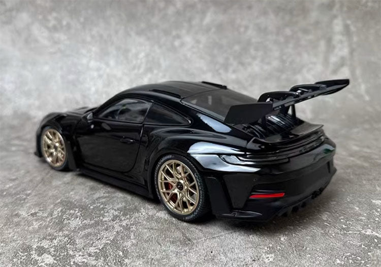 Minichamps Porsche 911 992GT3 RS 2022 1:18 Collection of simulated alloy car models