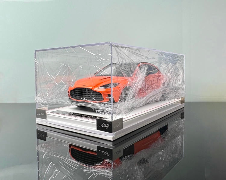 IVY AstonMartin DBX 707 Limited Edition Simulated Resin Car Model 1 18