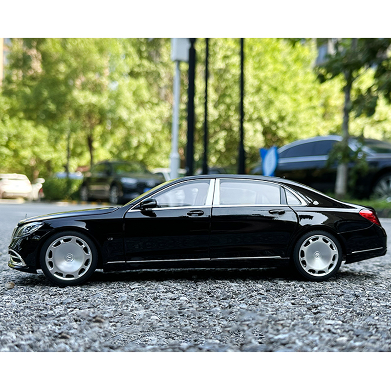 Mercedes Benz S650 Maybach S-Class Luxury Sedan 2019 Black 1:18 Alloy Model