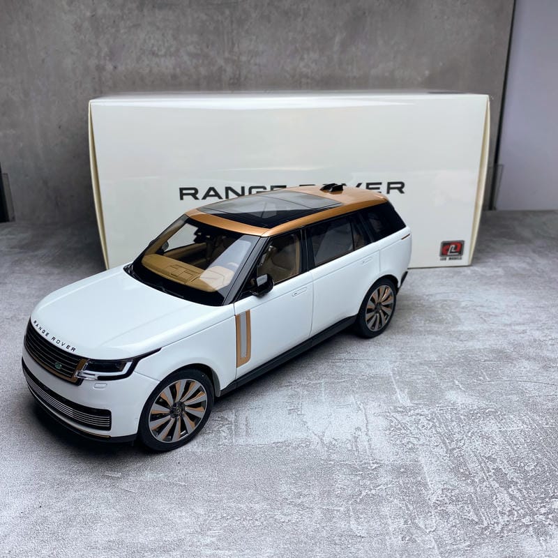 LCD 1:18 Range Rover Honor Genesis Long Edition 2022 Alloy Fully Open Car Model