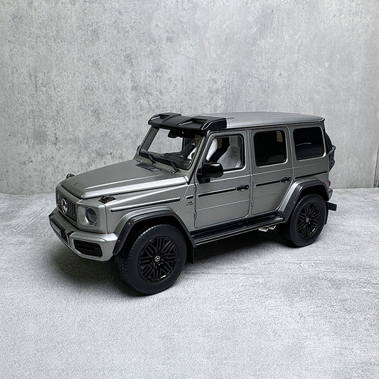 Iscale original Mercedes Benz G63 4X4 AMG Mercedes Benz G-Class 1:18 alloy car model