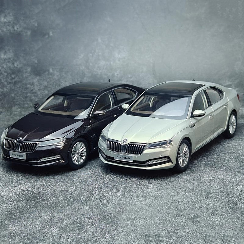 Original Shanghai Volkswagen SKODA SUPERB Alloy 1:18 Car Model