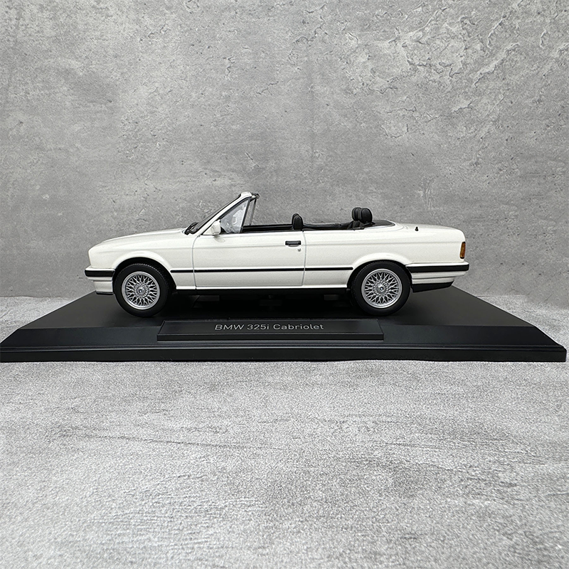 NOREV 1:18 BMW 325i Cabriolet 1991 White Car Model