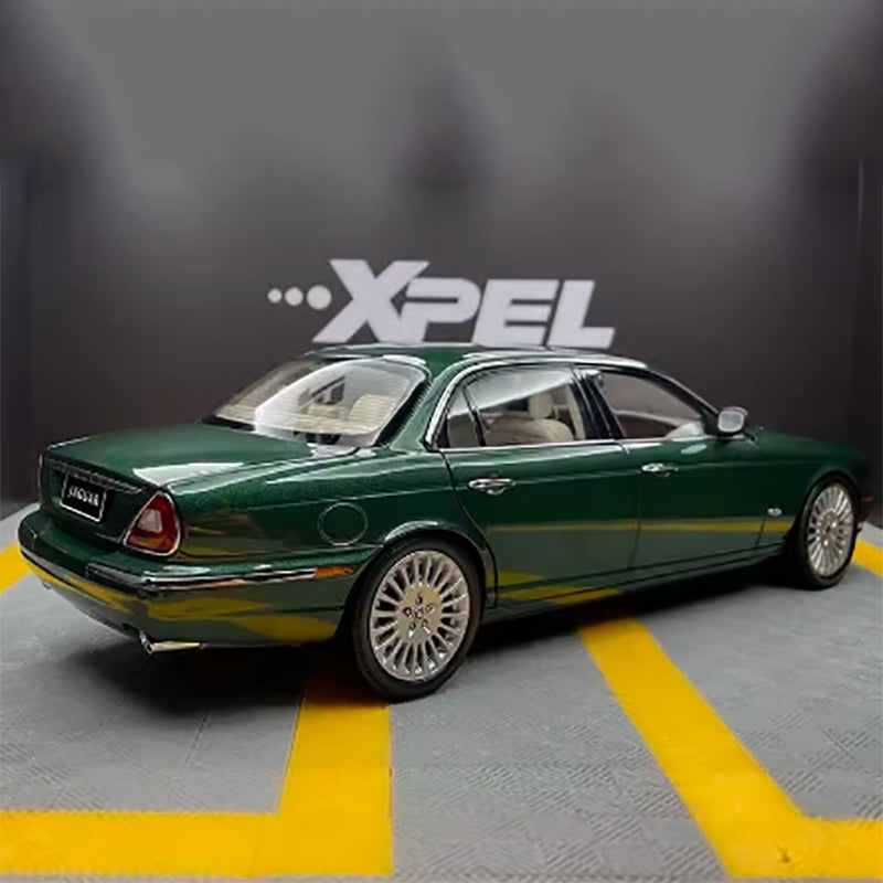 ALMOST REAL AR 1:18 Jaguar XJ6 Jaguar X350 alloy car model