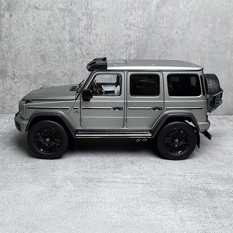 Iscale original Mercedes Benz G63 4X4 AMG Mercedes Benz G-Class 1:18 alloy car model