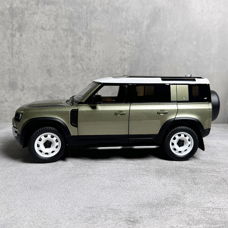 Almost Real 1:18 New Land Rover Defender 110 90 Kit 2020 Alloy Car Model Premium Collectibles, Souvenirs, Gifts