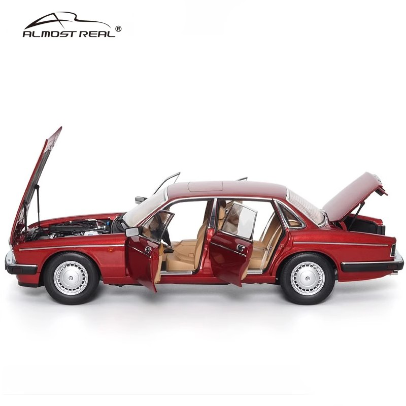 Almost Real1/18 Jaguar Jaguar XJ6 (XJ40 Alloy Static Car Model)