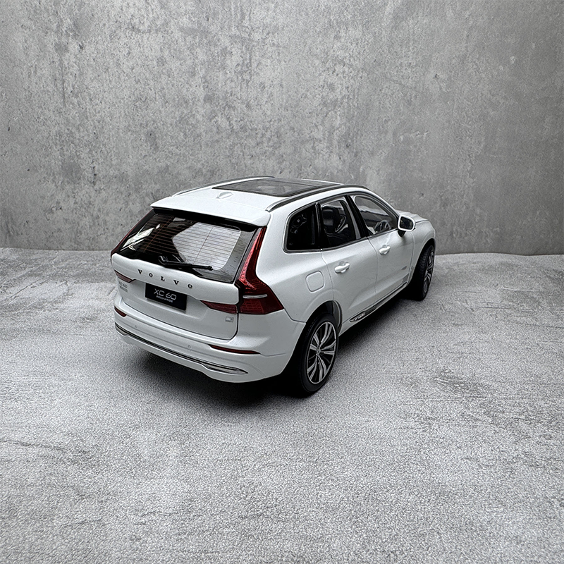 Original car model 2022 new Volvo XC60 1:18 alloy simulation car model collection gift