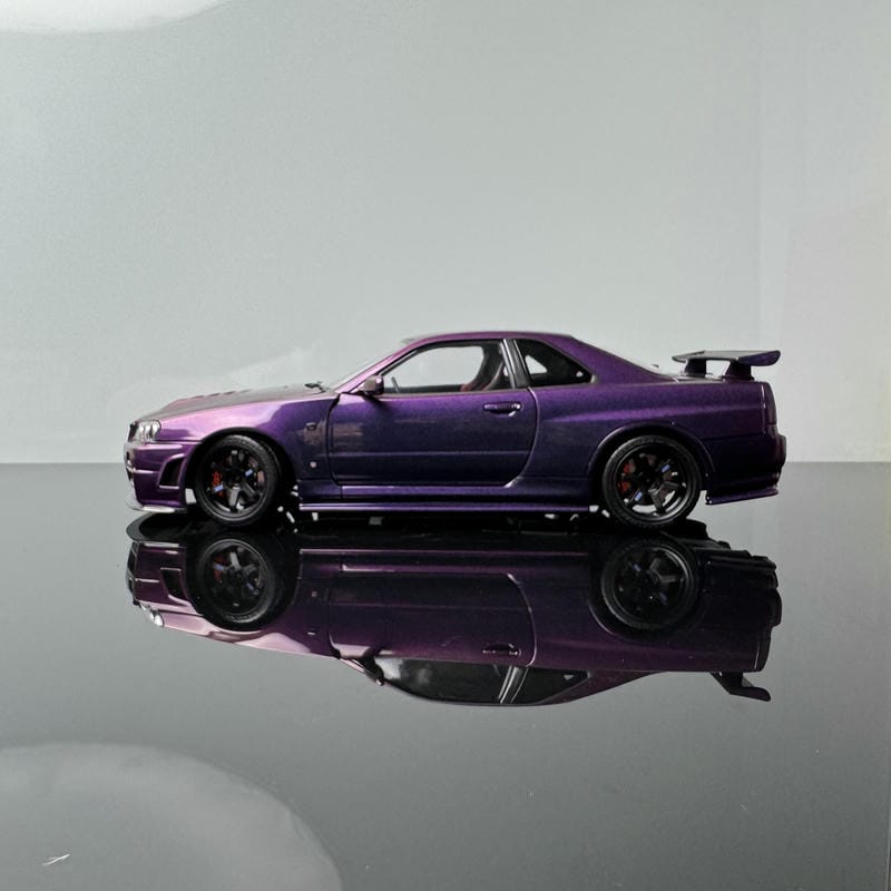 1/18 MOTORHELIX Nissan Skyline GT-R R34 Alloy Model