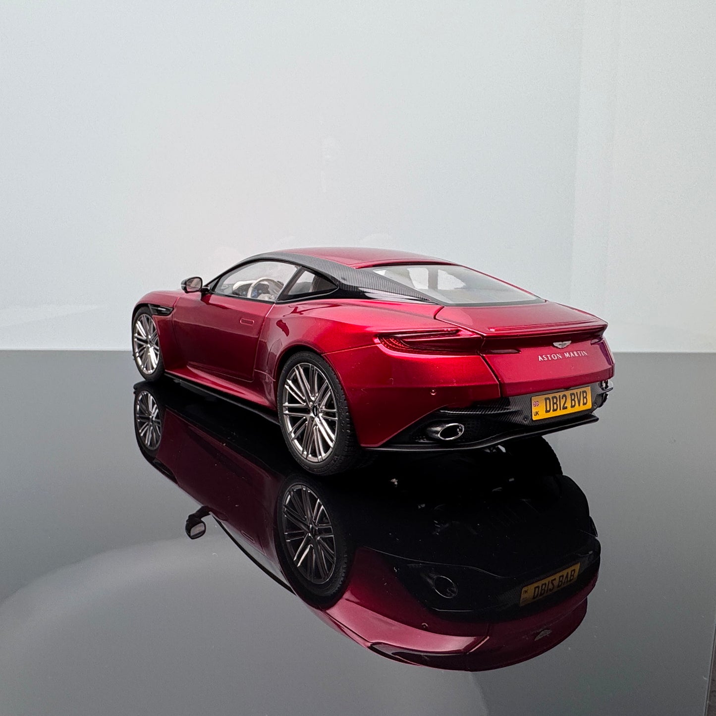 1/18 Xiaoguang Aston Martin DB12 alloy diecast car model