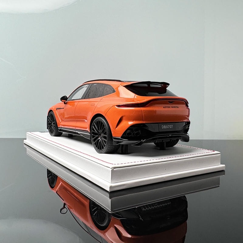 IVY AstonMartin DBX 707 Limited Edition Simulated Resin Car Model 1 18