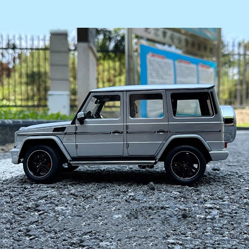 AUTOART 1/18 Mercedes-Benz G63 AMG G63 2017 Car Model