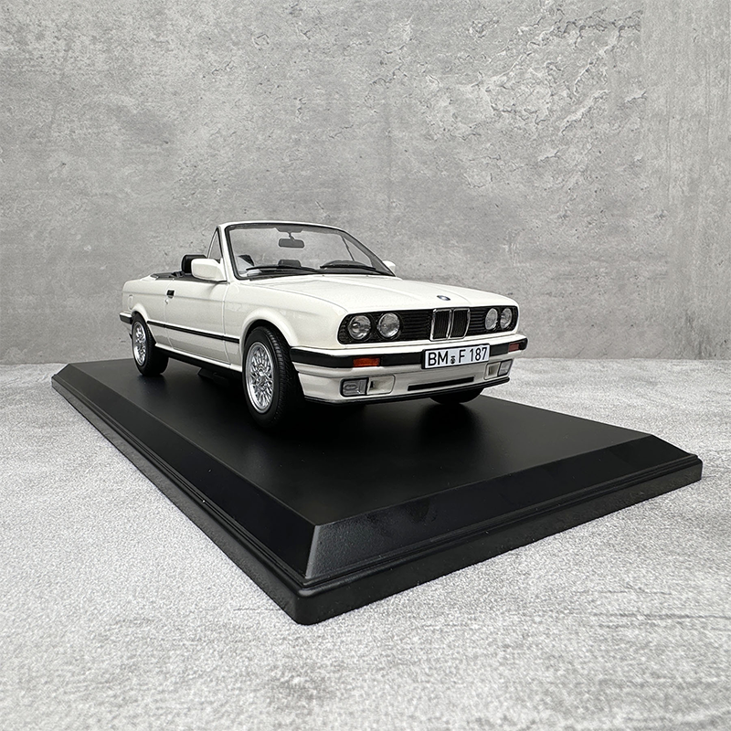 NOREV 1:18 BMW 325i Cabriolet 1991 White Car Model