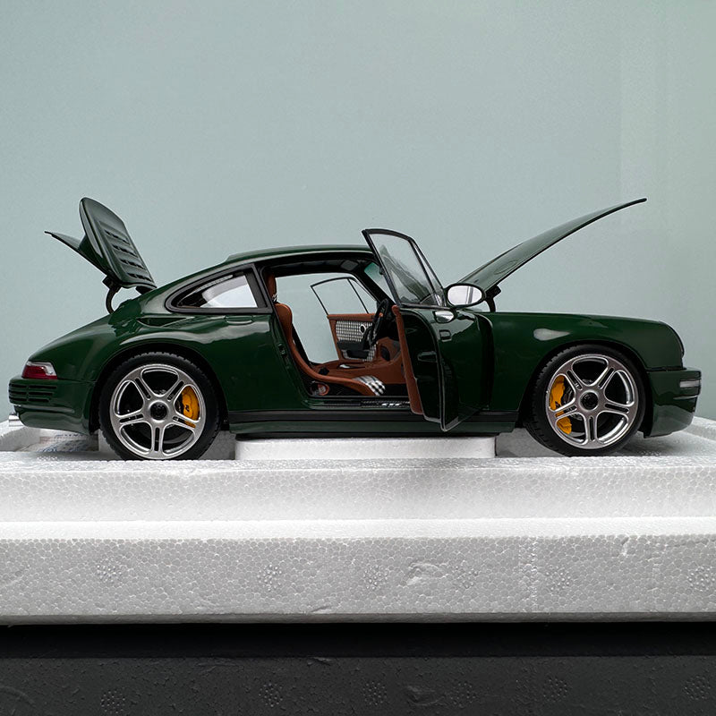 Almost Real Porsche RUF CTR Anniversary Edition 2017 1:18 Diecast Simulated Car Model