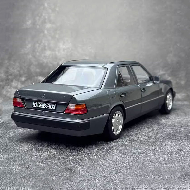 E-Class 1:18 Mercedes Benz 500E W124 AMG Grey Sedan Alloy Fully Open Car Model