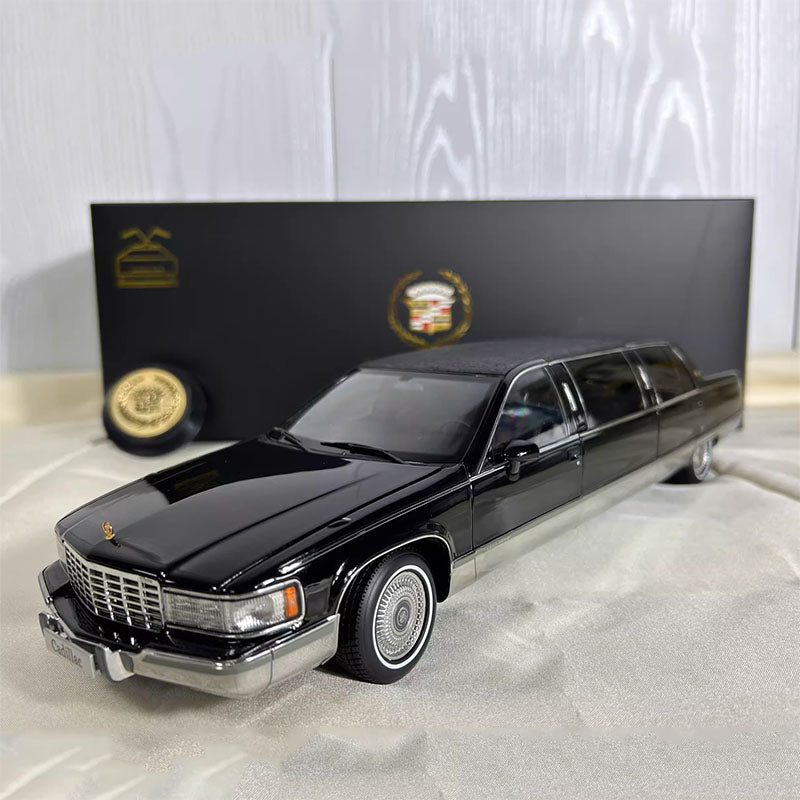 XiaoGuang alloy fully open 1:18 Cadillac Wood car model