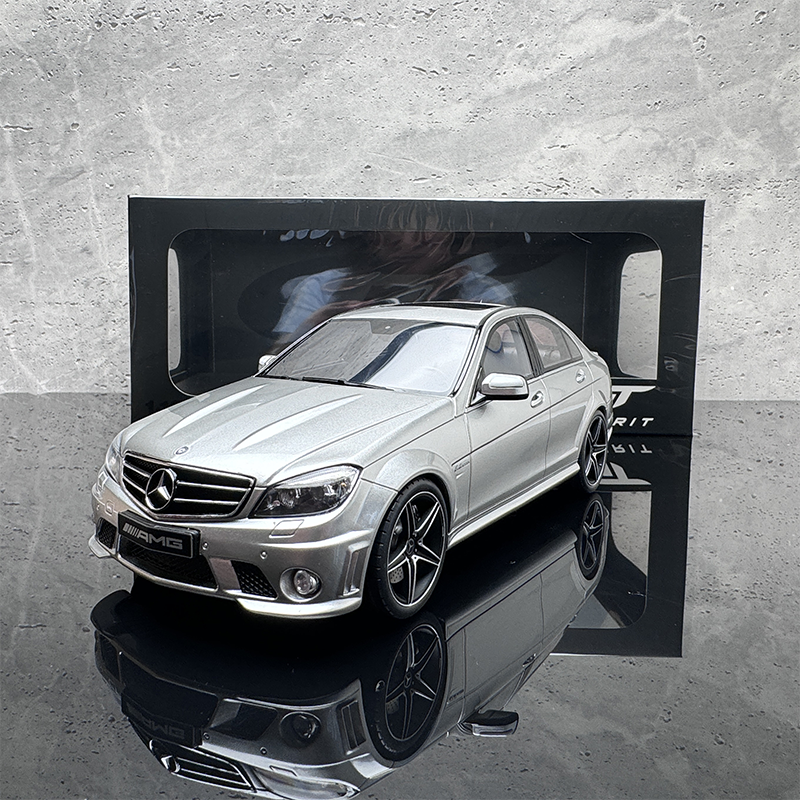 GT Spirit 1:18 Mercedes Benz BENZ C63 AMG Four door Resin Car Model Limited Collection