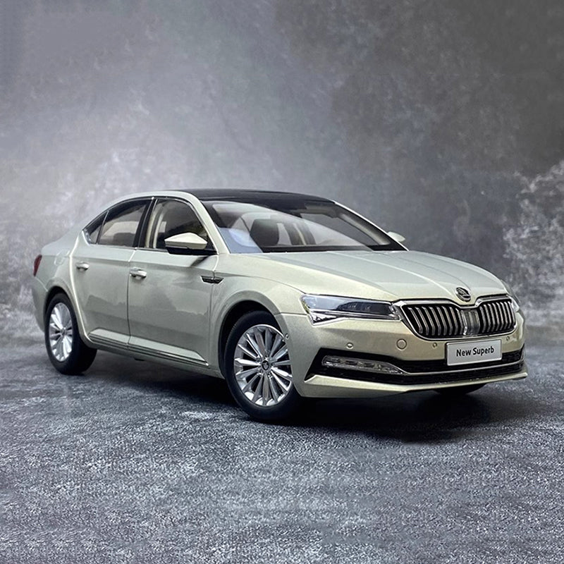 Original Shanghai Volkswagen SKODA SUPERB Alloy 1:18 Car Model