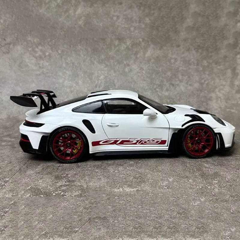 Minichamps Porsche 911 992GT3 RS 2022 1:18 Collection of simulated alloy car models