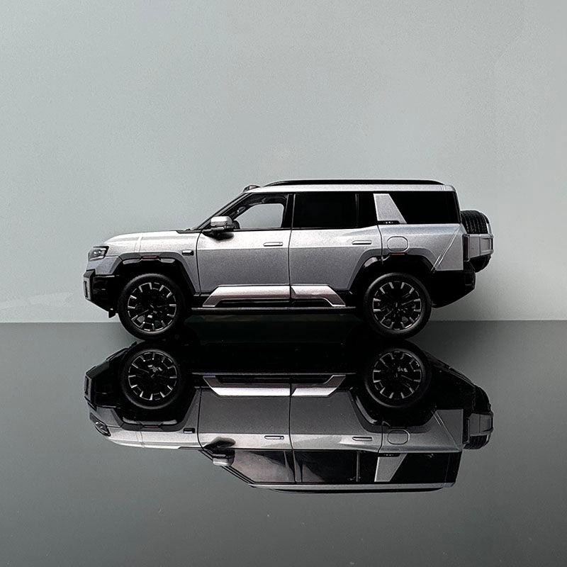 Original BYD Formula Leopard 8 car model BYD Leopard 8 SUV 1:18 off-road vehicle alloy car model collection