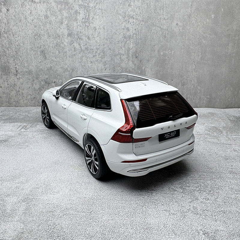 Original car model 2022 new Volvo XC60 1:18 alloy simulation car model collection gift