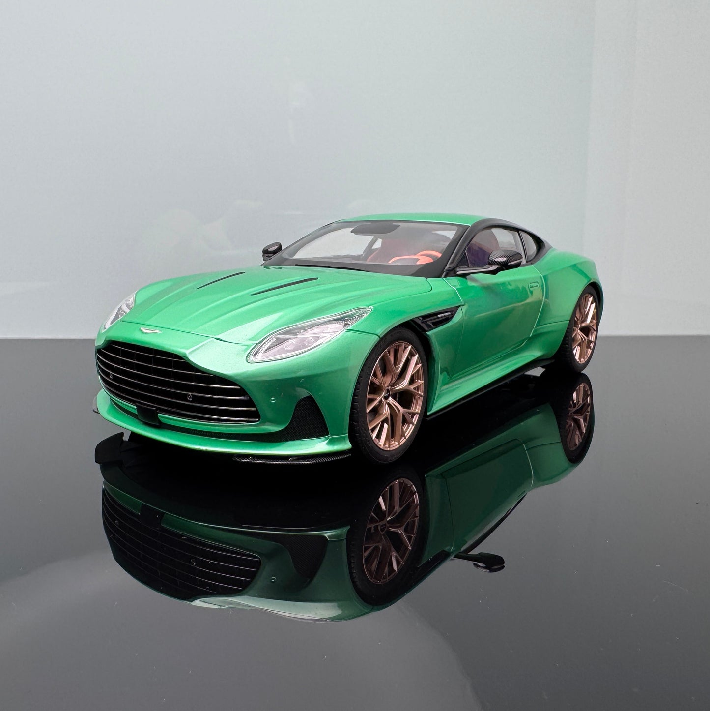 1/18 Xiaoguang Aston Martin DB12 alloy diecast car model