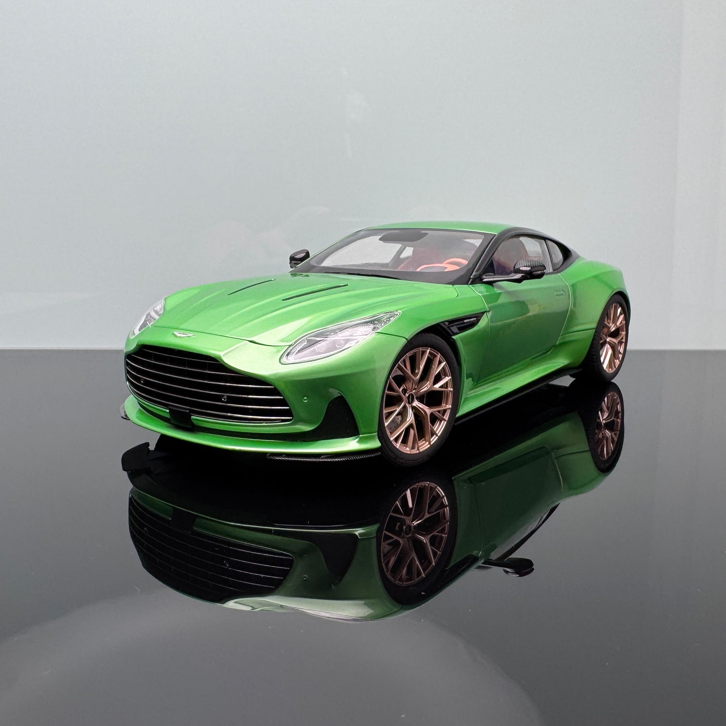 1/18 Xiaoguang Aston Martin DB12 alloy diecast car model